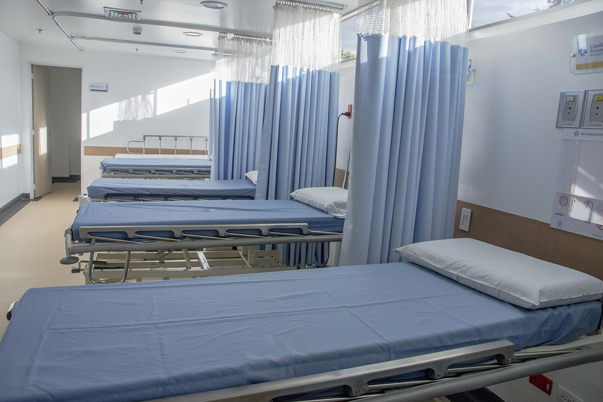 Colombia necesitará 575 camas adicionales de cuidados intensivos para atender a los pacientes crónicos por COVID-19. Foto: Brandon Pinto.