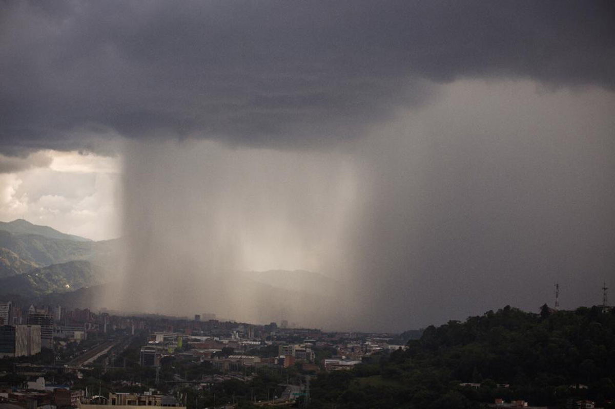 El estudio de las lluvias permite anticipar emergencias. Foto: Alcaldía de Medellín. 