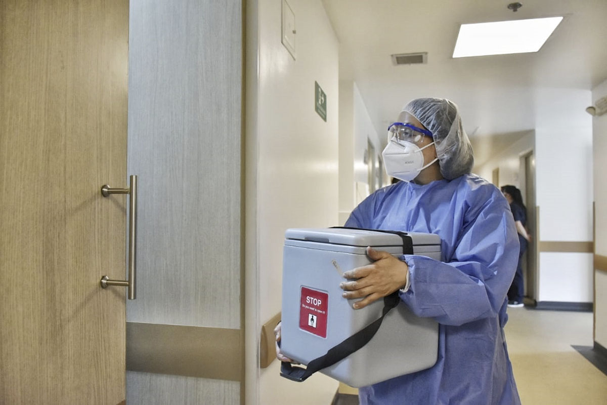 La política de formación y entrenamiento del personal médico permite que el programa de vacunación mundial tenga éxito. Fotos: Unimedios.