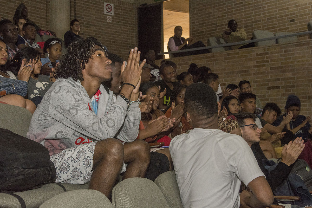 Esta investigación muestra cómo la cultura tumaqueña se hace presente en Bogotá y cómo la práctica artística la hace visible. Fotos: Brandon Pinto - Unimedios.