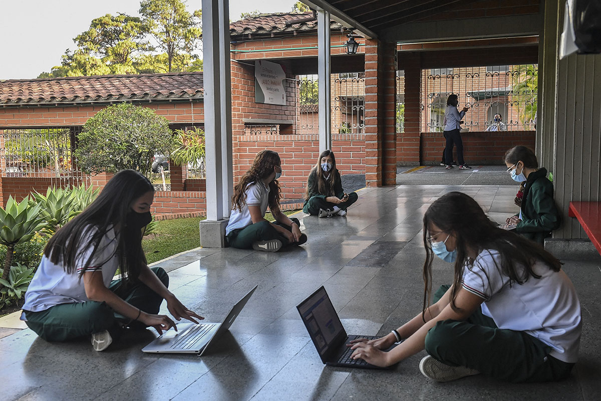 Una de las principales razones para esta afección en los pequeños sería la falta de socialización en entornos educativos. Foto: JOAQUIN SARMIENTO / AFP