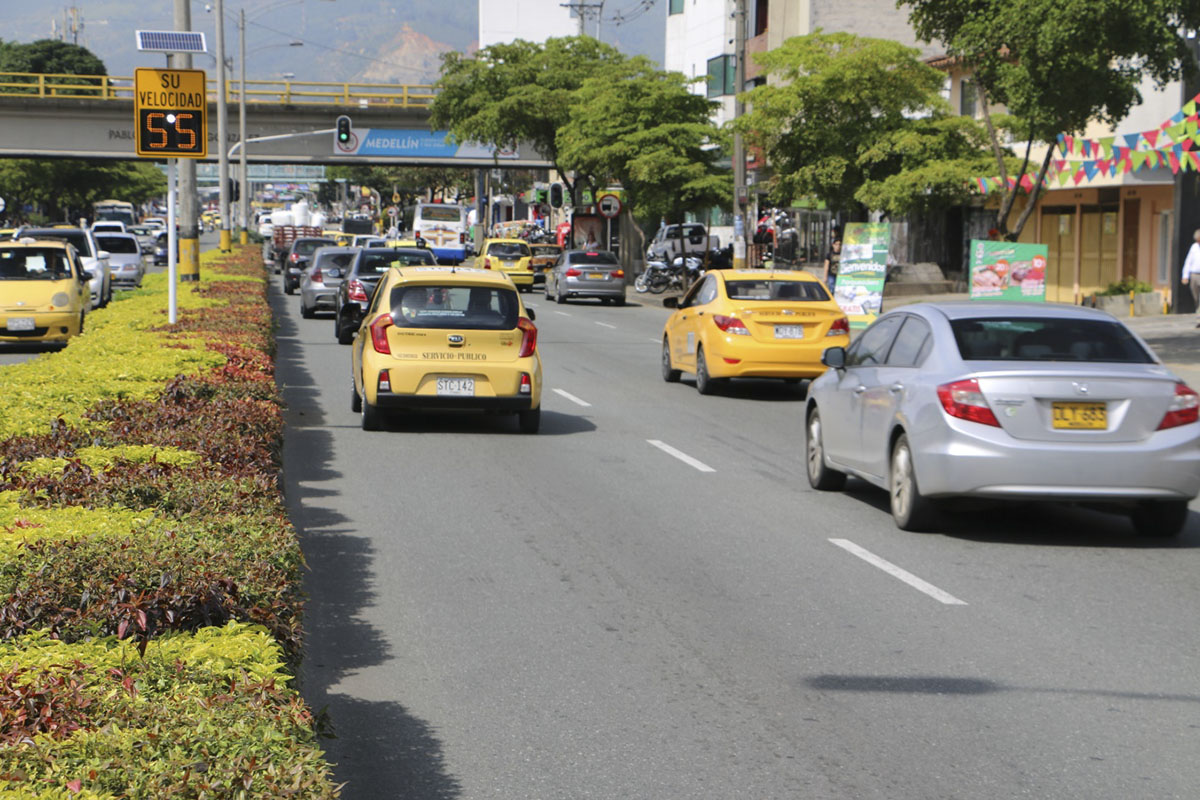 Avenida Las Vegas, en El Poblado, entre las calles 10 y 2 sur. Este tramo conecta con universidades. Foto: UNAL Sede Medellín.