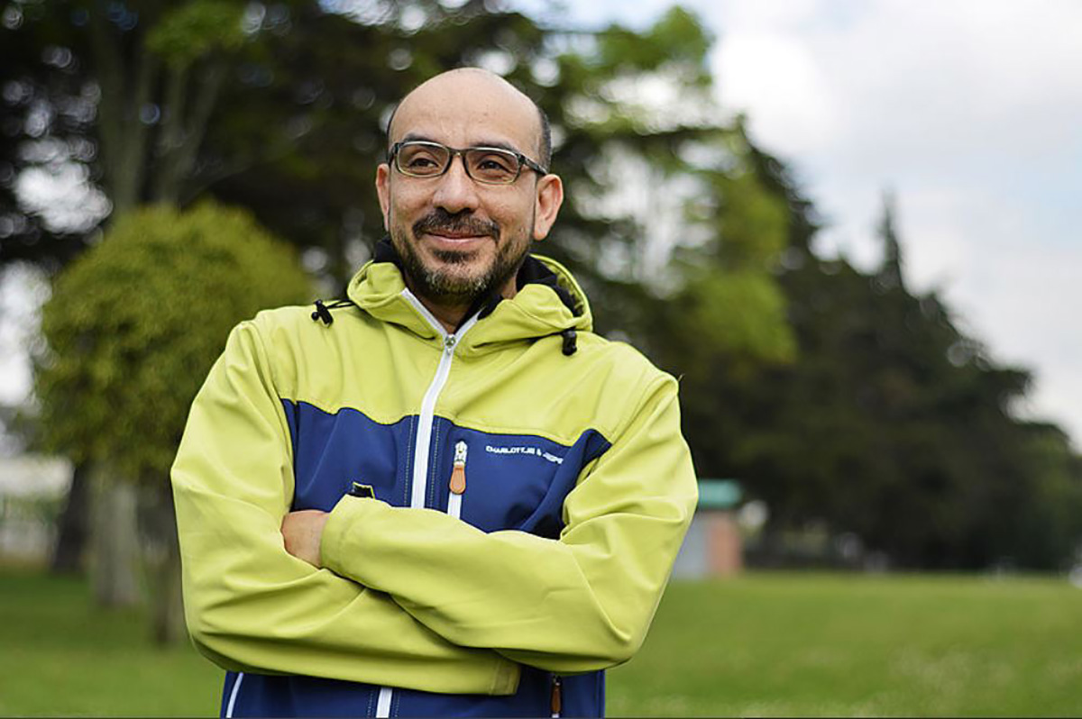 El profesor Luis Fernando Medina, de la Facultad de Artes de la UNAL, fue el mentor de SciFilmIt, un evento que reúne los mundos de la ciencia y el cine. Foto: Luis Fernando Medina.