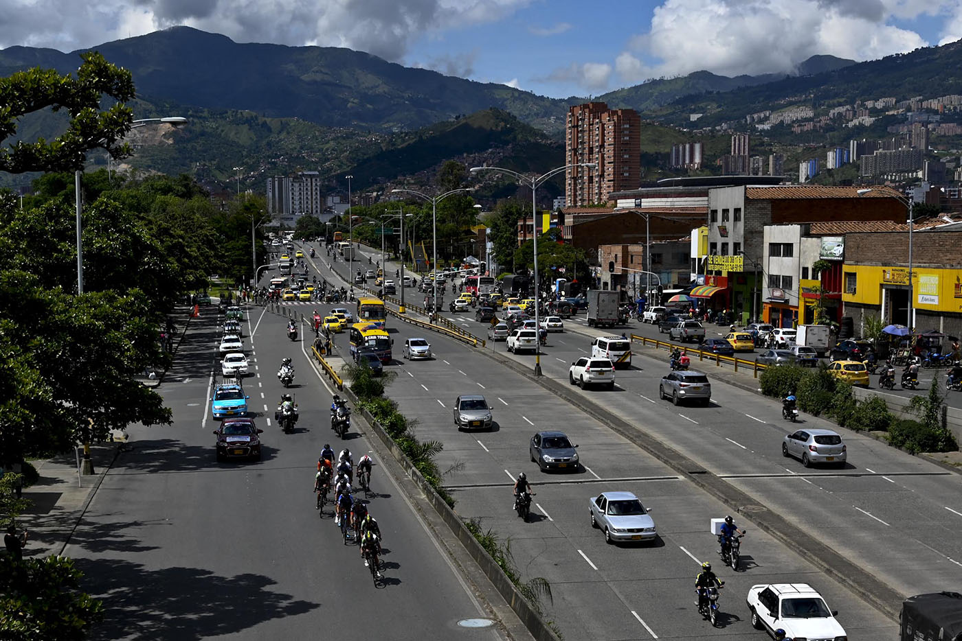 Medellín es una ciudad pionera en el uso de bicicletas de carga. Foto: Joaquín Sarmiento-AFP.