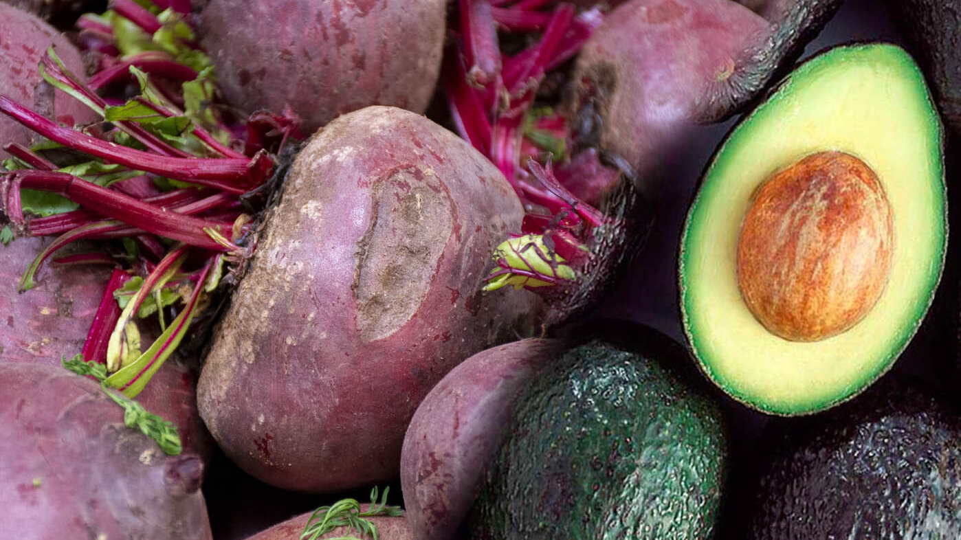 Obtienen envolturas con barrera a la luz hechas con semilla de aguacate y extracto de remolacha. Foto: Archivo Unimedios