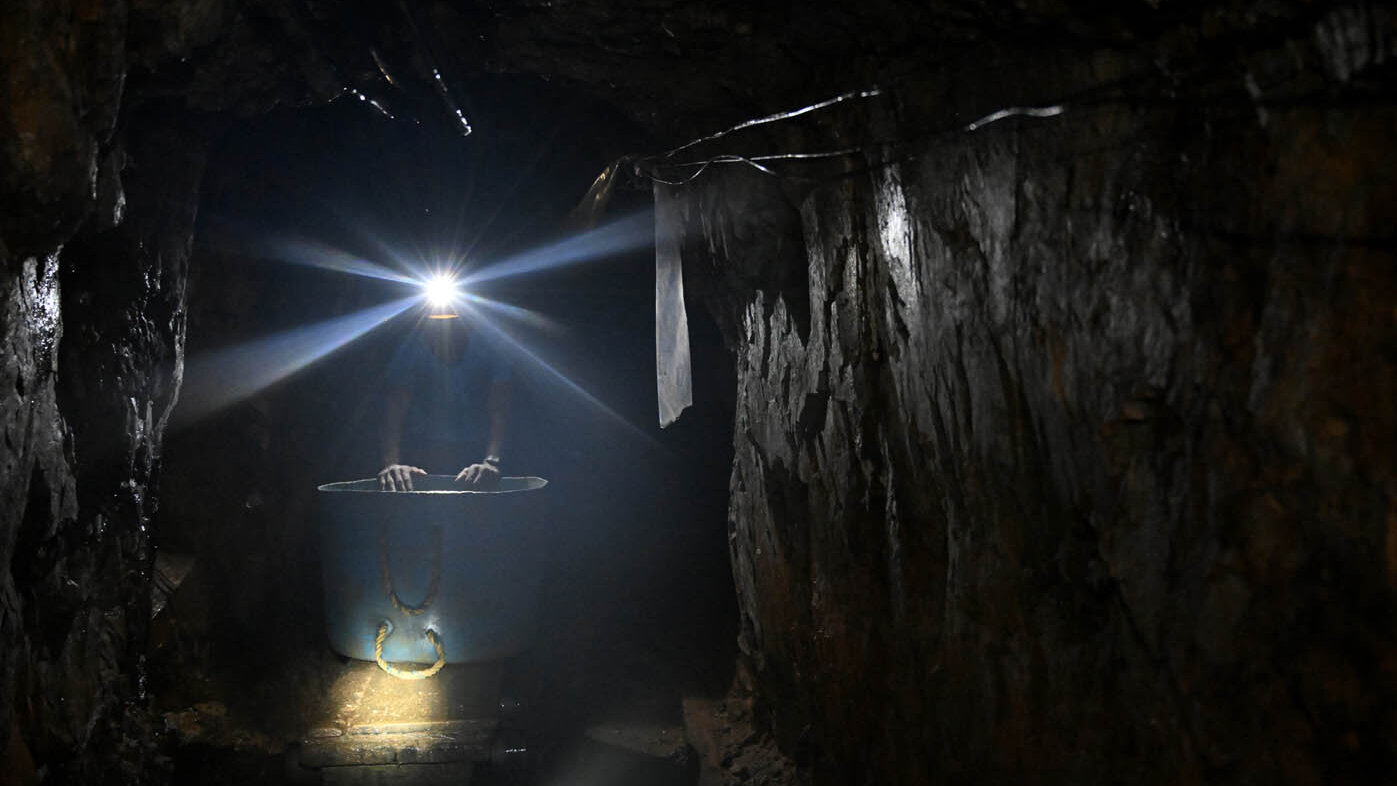 El sector minero provee de materias primas a gran parte de los otros sectores económicos. Foto: Raúl Arboleda / AFP.