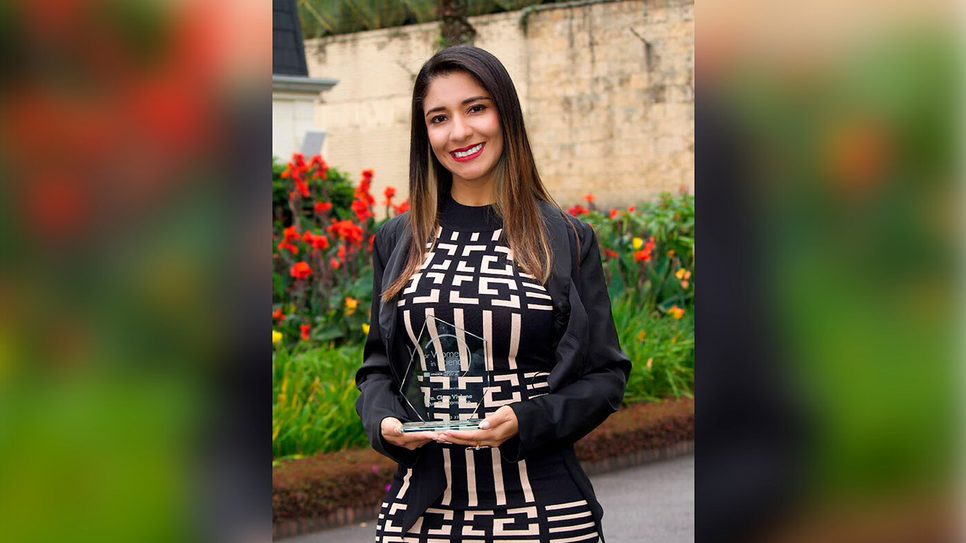 Clara Rúa Bustamante, estudiante del Doctorado en Producción Animal de la UNAL, ganó el premio “Mujeres por la Ciencia”. Foto: Clara Rúa Bustamante.