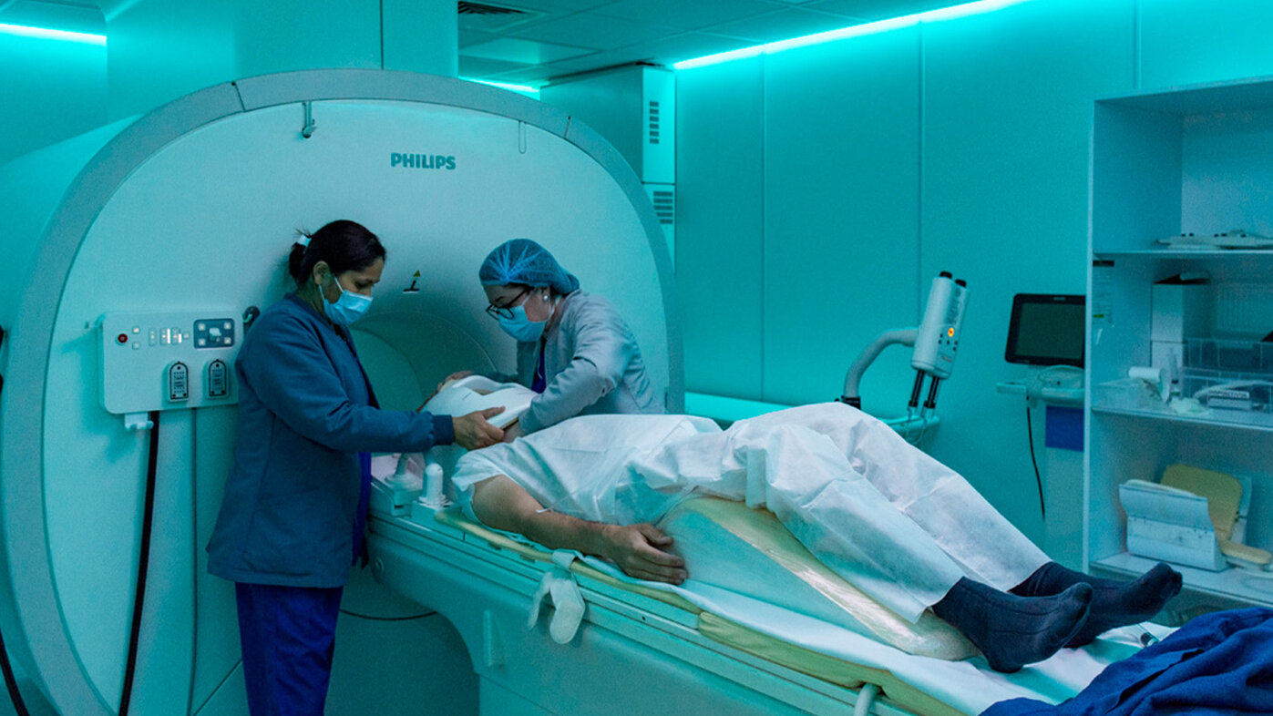 Entre el 2 y 5 % de los pacientes presentan errores en la localización del tumor cuando se va a realizar tratamiento de  radioterapia. Fotos: Manuel Arévalo, magíster en Física Médica de la UNAL.