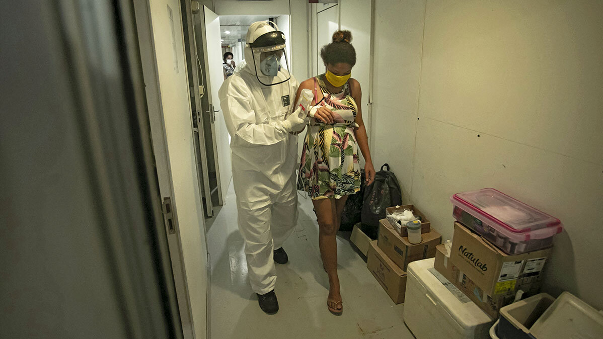 Las mujeres gestantes con Covid-19 tienen un mayor riesgo de mortalidad y de ingreso a UCI. Foto: Tarso SARRAF / AFP