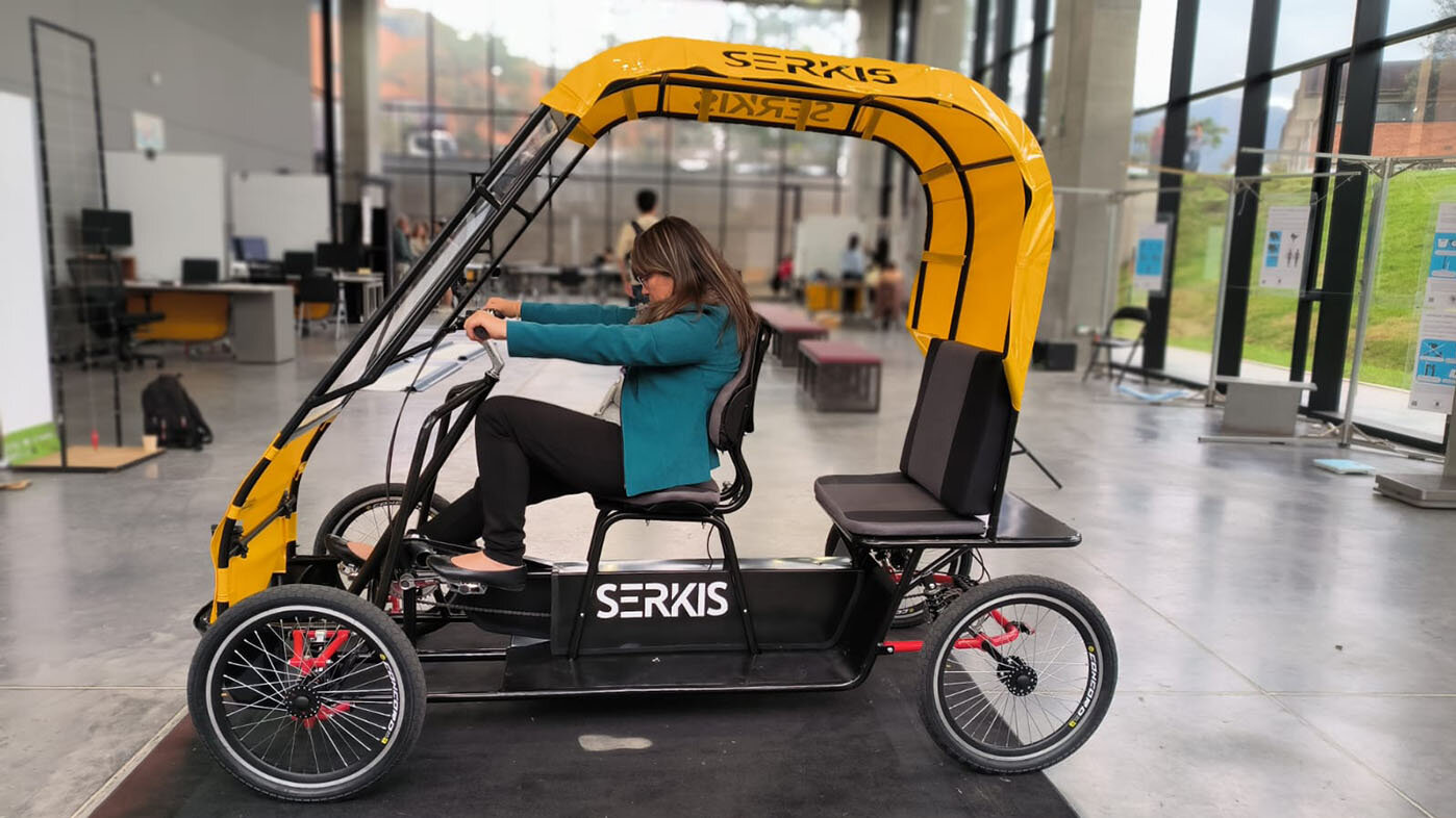 El prototipo de Serkis está en el Laboratorio de Ergonomía y Factores Humanos del Nuevo Edificio de Artes. Fotos: grupo de investigación “Eco-innovación en producto/servicio y construcción sostenible”, de la Facultad de Artes.