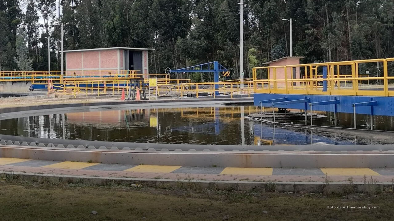 Actualmente las aguas de producción pasan por tratamientos largos y costosos. Foto: Procuraduría General de la Nación.