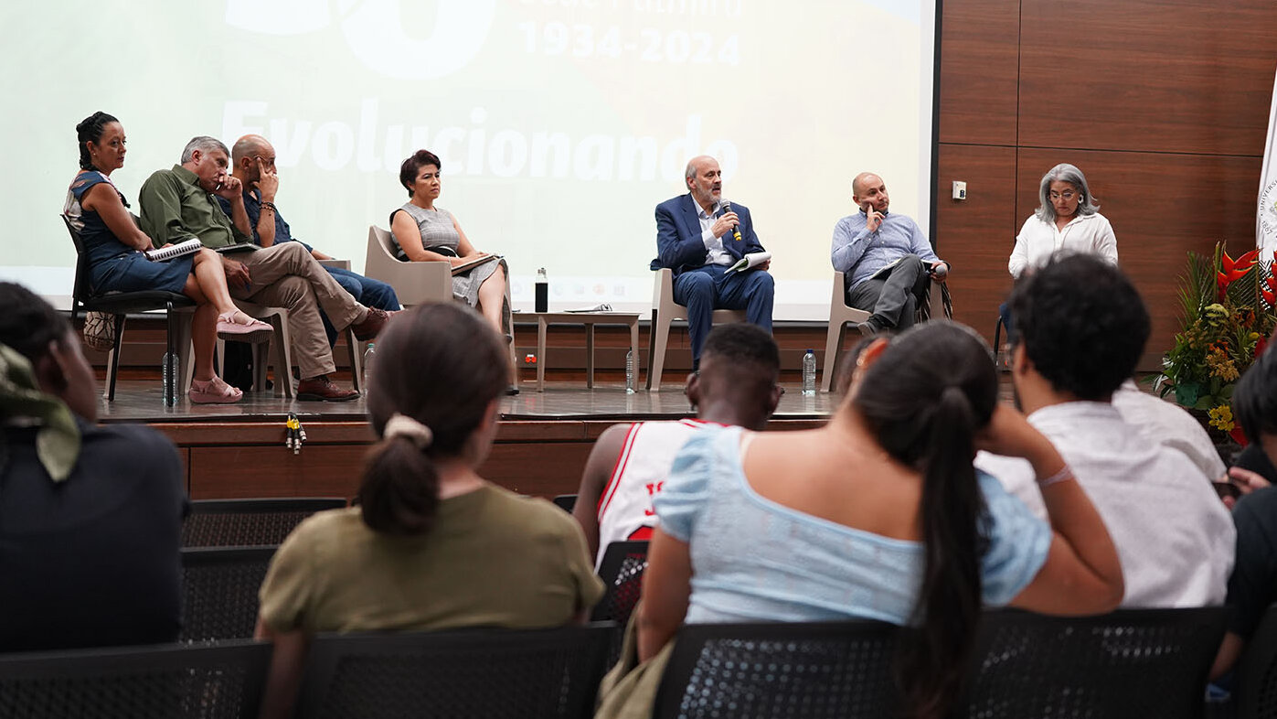 Durante el encuentro del rector Múnera con los estudiantes en el auditorio Hernando Patiño Cruz. Fotos: Helmuth Ceballos/Unimedios Palmira.