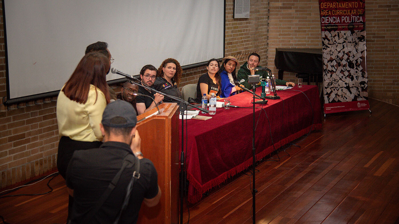 Una diversa audiencia compuesta por estudiantes, académicos y miembros de la comunidad participaron en el evento #LaNachoPregunta – Debate al Concejo de Bogotá 2024-2028. Foto: Nicol Torres, Unimedios.