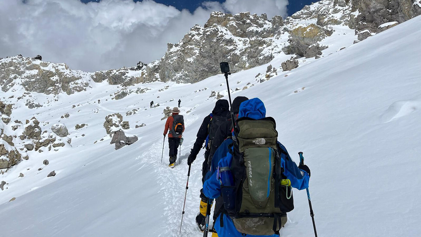 Conquistar el monte Aconcagua a 6.962 msnm la montaña más alta de América, el reto por la vida para llevar el mensaje de donación de órganos. Foto: Epopeya Colombia.