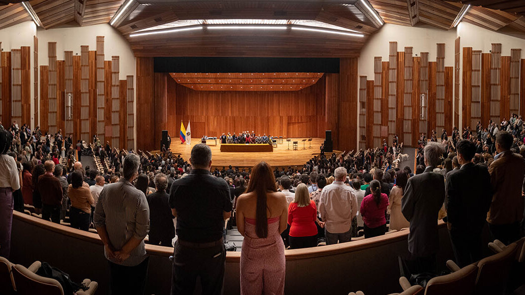 La UNAL Sede Bogotá graduó hoy a 2.803 estudiantes de pregrado y posgrado en el Auditorio León de Greiff. Fotos: Nicol Torres – Unimedios.