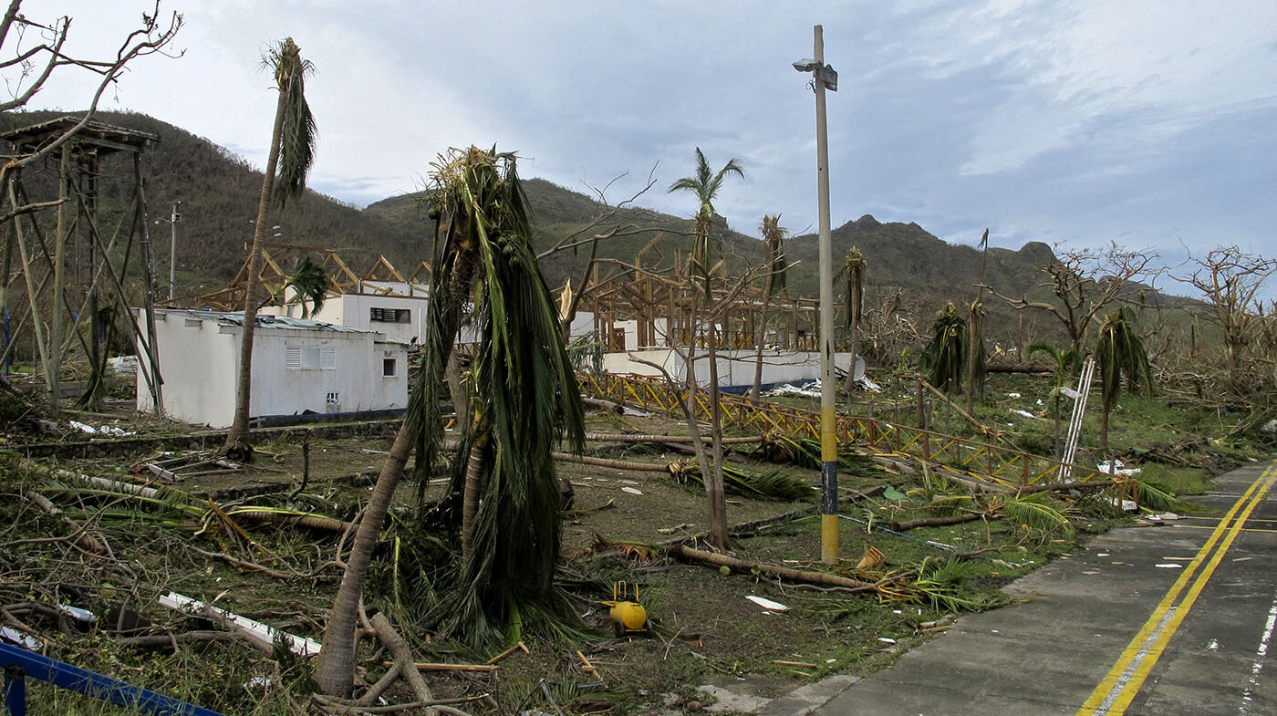 En Providencia, el paso del huracán Iota destruyó el 98 % de las viviendas e infraestructuras, dejando a más de 5.000 damnificados. Foto: Nicolas LONDONO / AFP