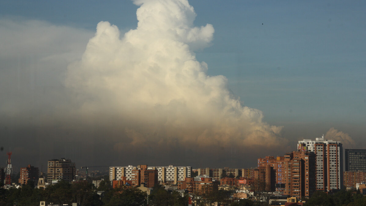 En la Sabana de Bogotá, estos eventos ocurren el 25 % de los días del año, más frecuentemente durante marzo, abril, mayo, septiembre, octubre y noviembre. - Foto: Verónica Arias