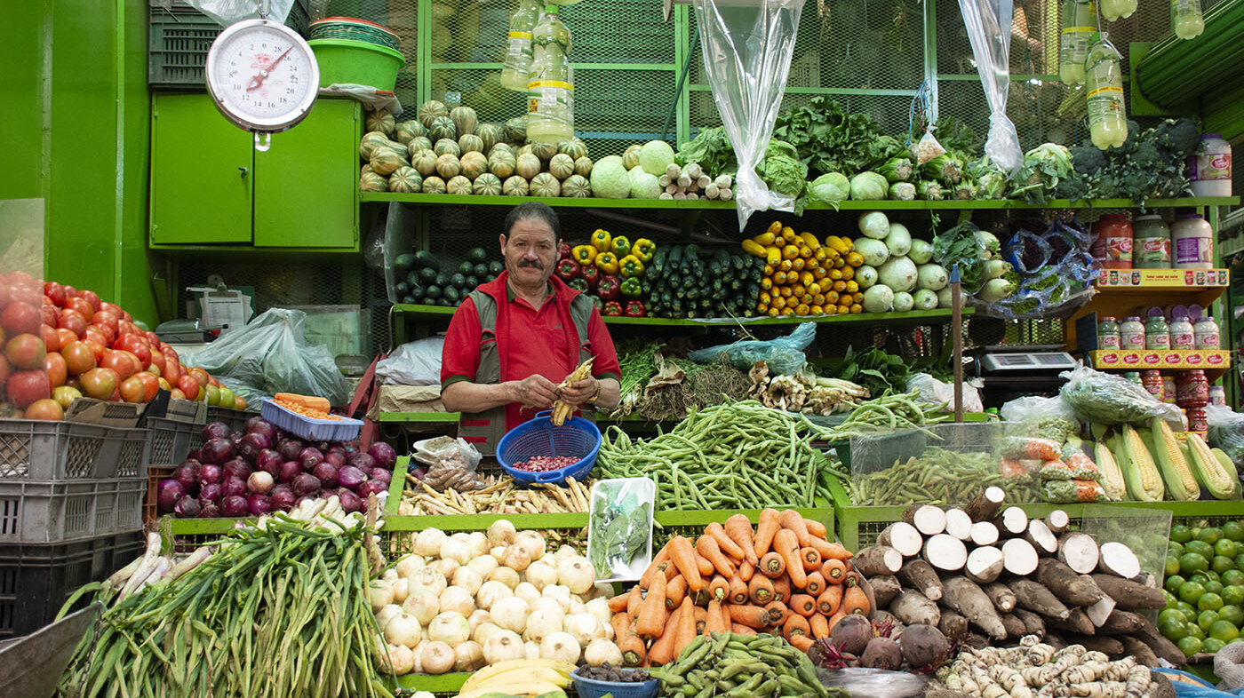 Los comportamientos de compras de las verduras y frutas más comunes están condicionados por conceptos de la calidad física y externa. Foto: archivo Unimedios.