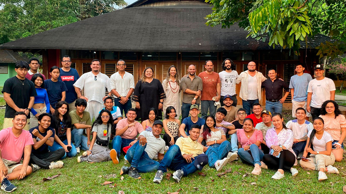 Participantes del taller “Técnicas tradicionales y resiliencia urbana: innovando el hábitat contemporáneo en la Amazonia”. Fotos: Harrison Calderón.