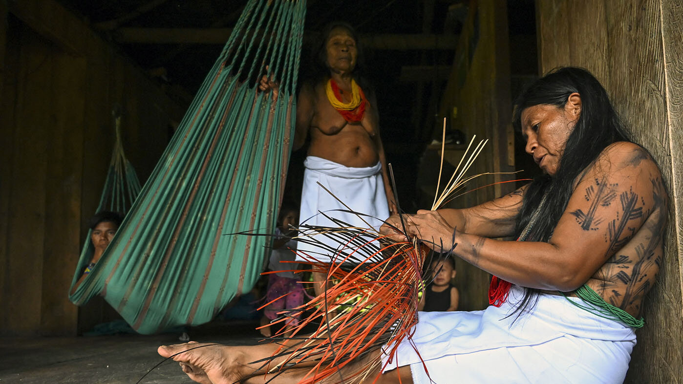 Los saberes tradicionales deben converger en enfoques que permitan la integración de las comunidades. Foto: Raúl Arboleda - AFP.