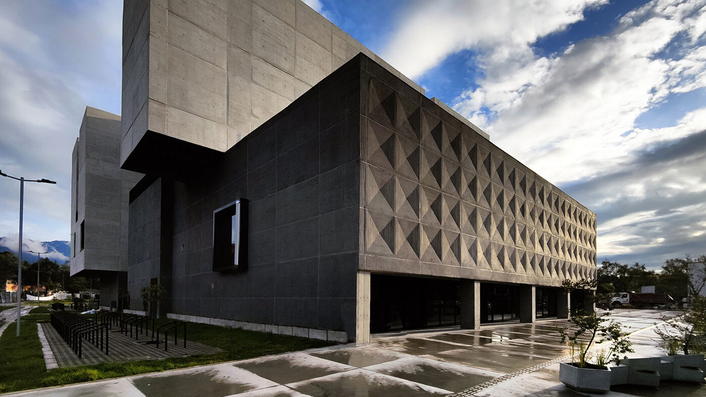 El Edificio Nuevos Espacios para las Artes está diseñado para realizar actividades académicas, culturales y de investigación. Foto: Mateo Cardona. Arquitecto UNAL Sede Manizales.