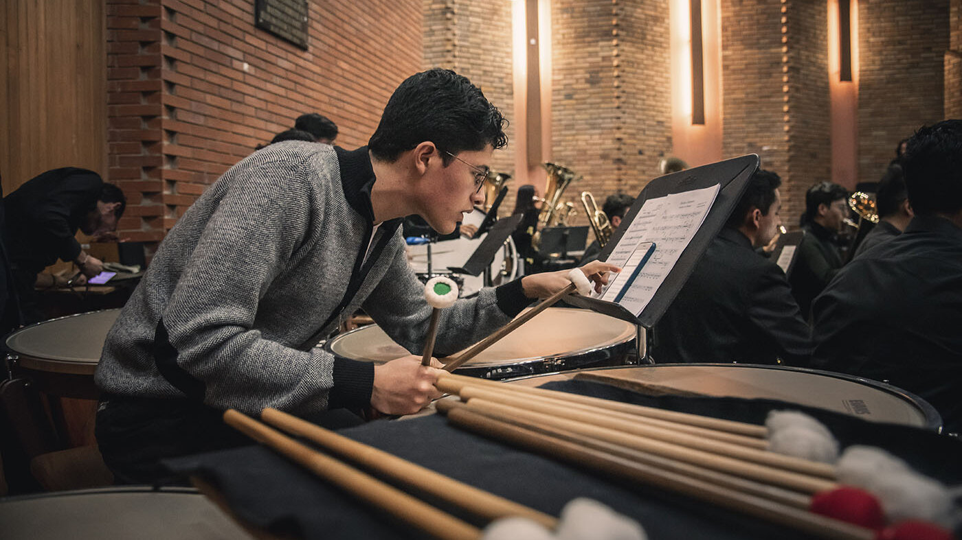 La Banda Sinfónica de la UNAL hizo su concierto Desde casa, con el cual dio apertura al primer semestre de 2023. Fotos: Jeimi Villamizar – Unimedios.