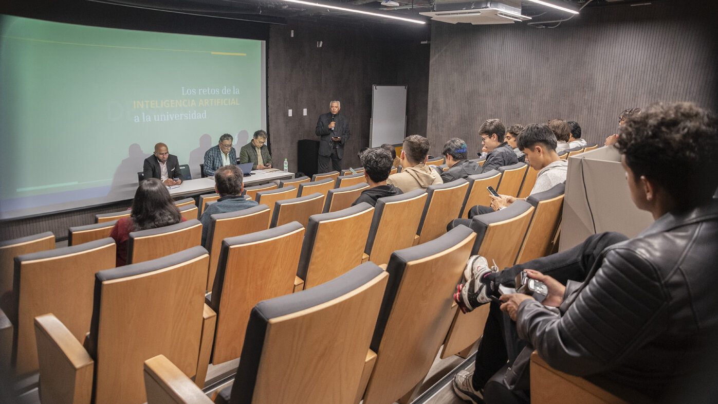 Conversatorio “Los retos de la inteligencia artificial en la Universidad”, realizado en la UNAL Sede Bogotá. Foto: María Fernanda Londoño, Unimedios.