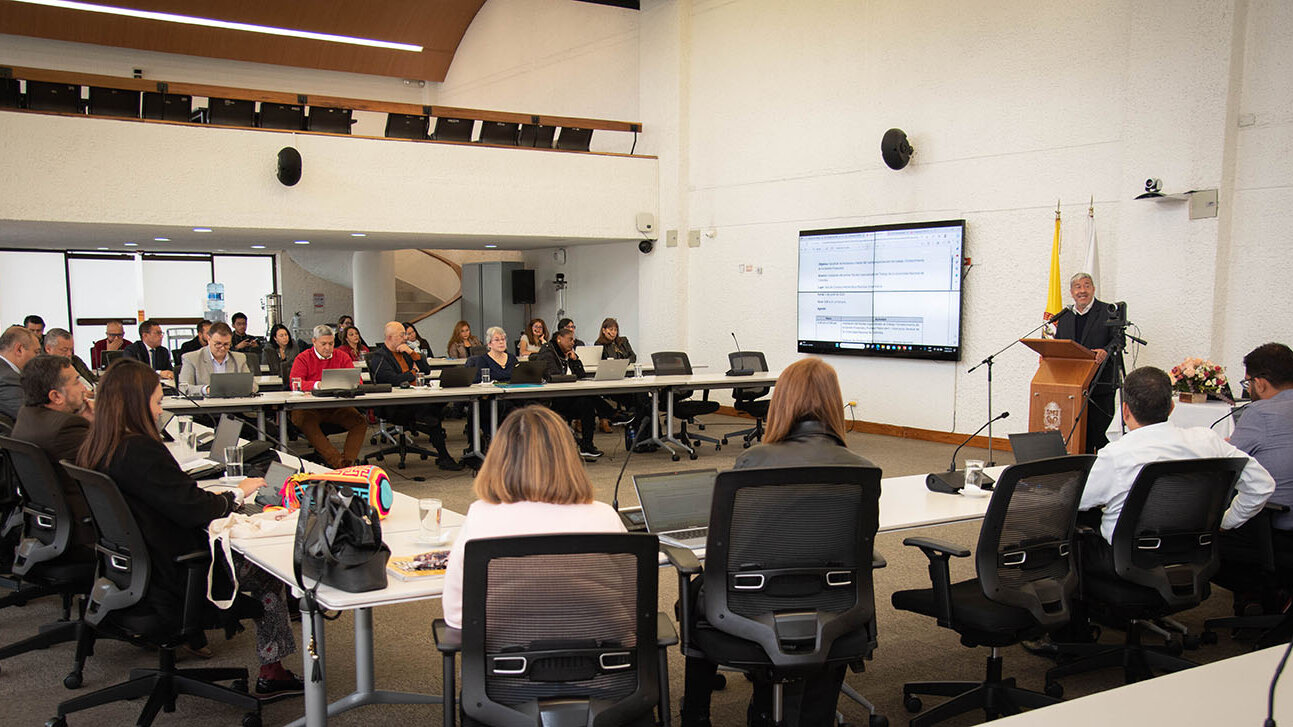Por estos días se están realizando reuniones para hablar sobre el manejo y la gestión financiera y administrativa de la UNAL. Foto: Nicol Torres – Unimedios.
