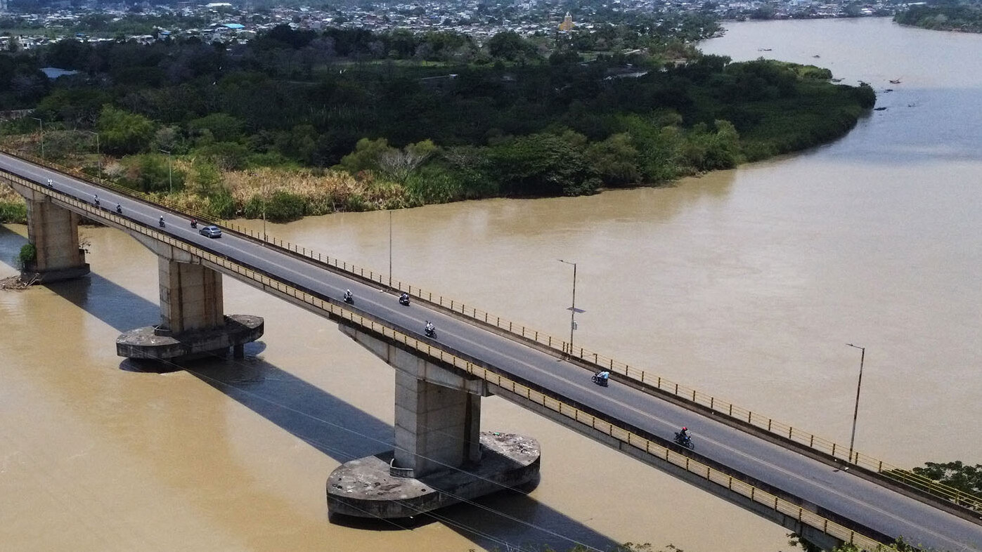 Varias zonas del río Nechí se han visto afectadas por la contaminación de metales pesados. Foto: Juan Restrepo/AFP.