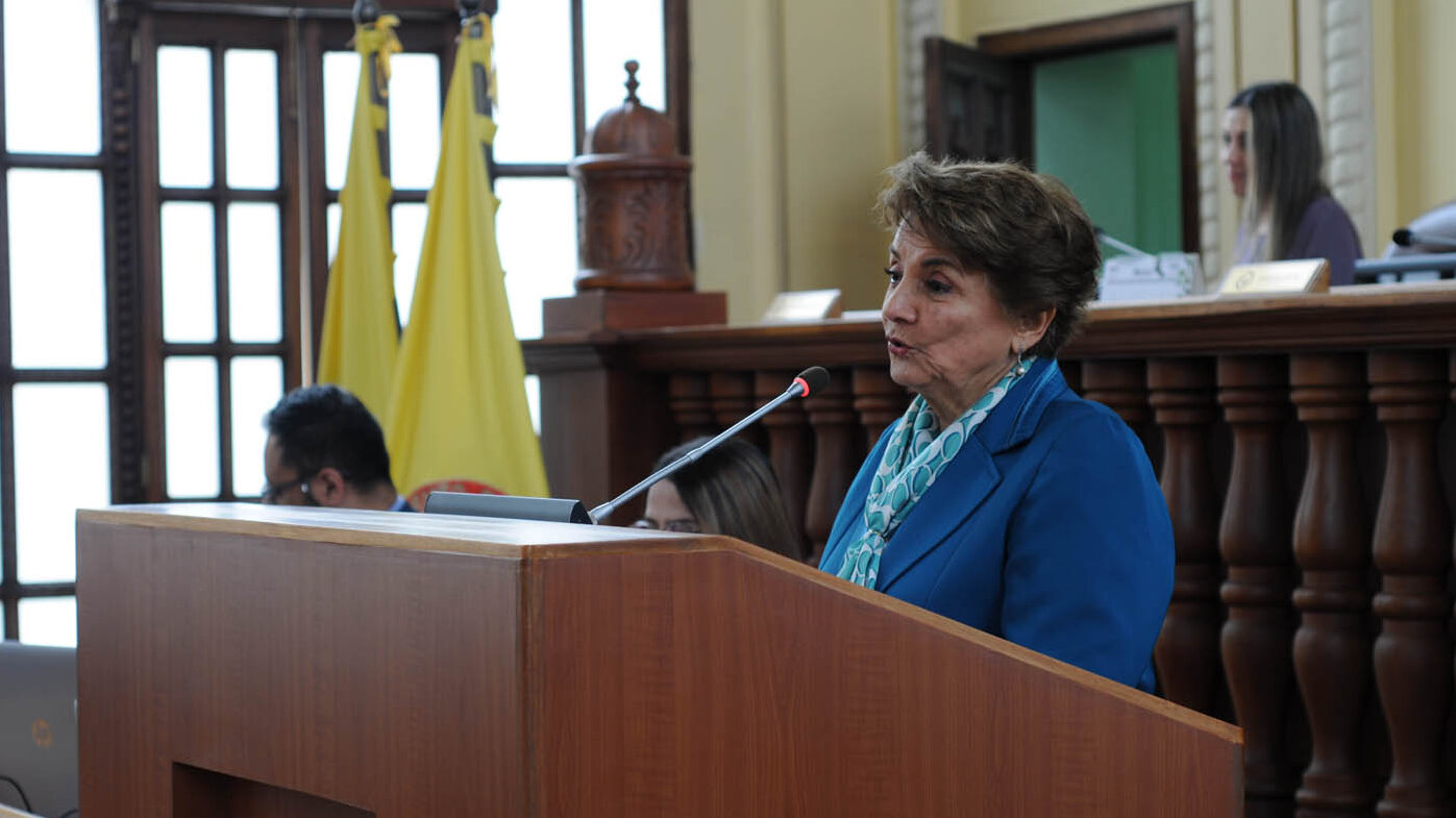 La rectora Dolly Montoya Castaño presentó hoy en la Asamblea de Caldas los avances de la inversión de la Estampilla Prouniversidades Caldas. Foto: Óscar Laverde Robayo, Unimedios Manizales.
