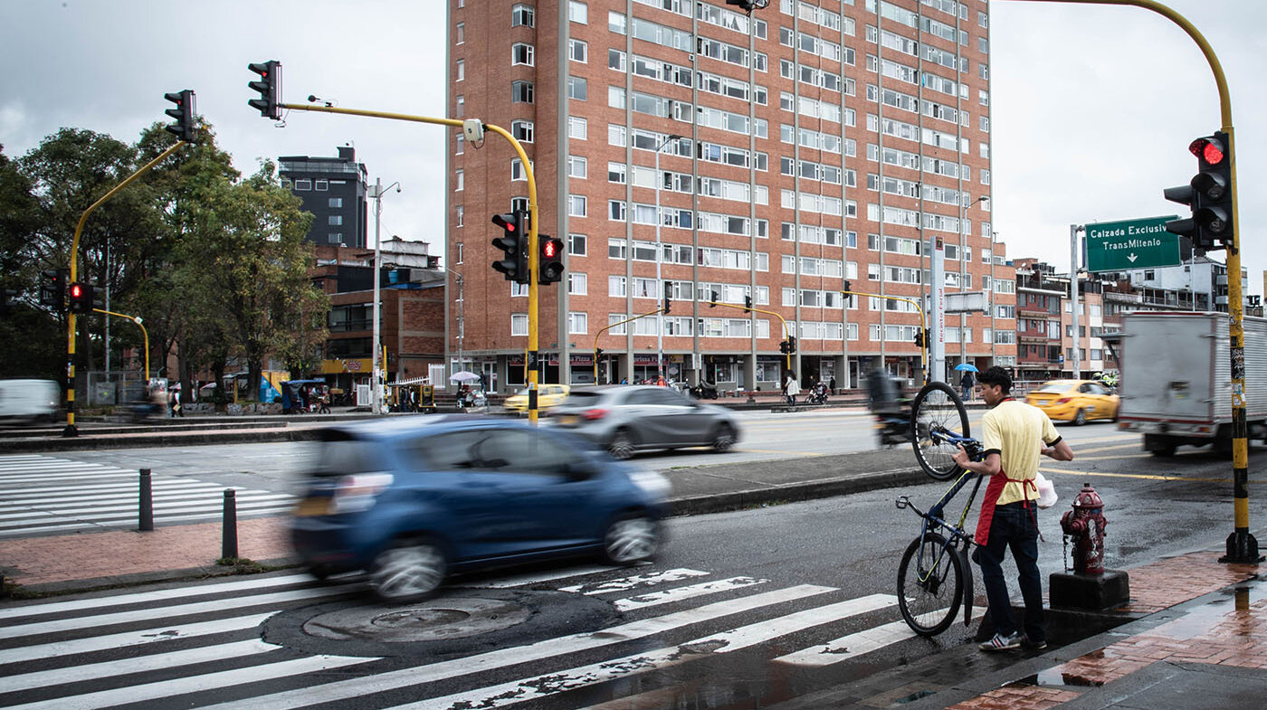 A diciembre de 2022, la fatalidad en calles y carreteras colombianas acechó a 1.048 personas, 760 de las cuales murieron y las demás presentaron lesiones. Foto: Nicol Torres, Unimedios.