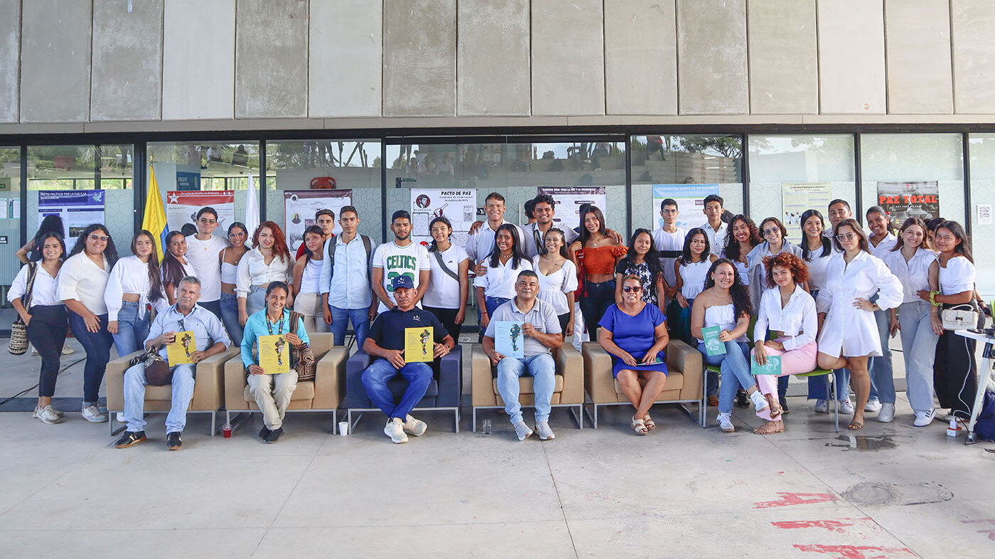 Estudiantes de la UNAL Sede de La Paz lideraron la organización del Foro, mostrando que la academia puede ser un motor para la reconciliación y el aprendizaje colectivo. Fotos: Juliana Jiménez Chávez, estudiante de Gestión Cultural y Comunicativa.