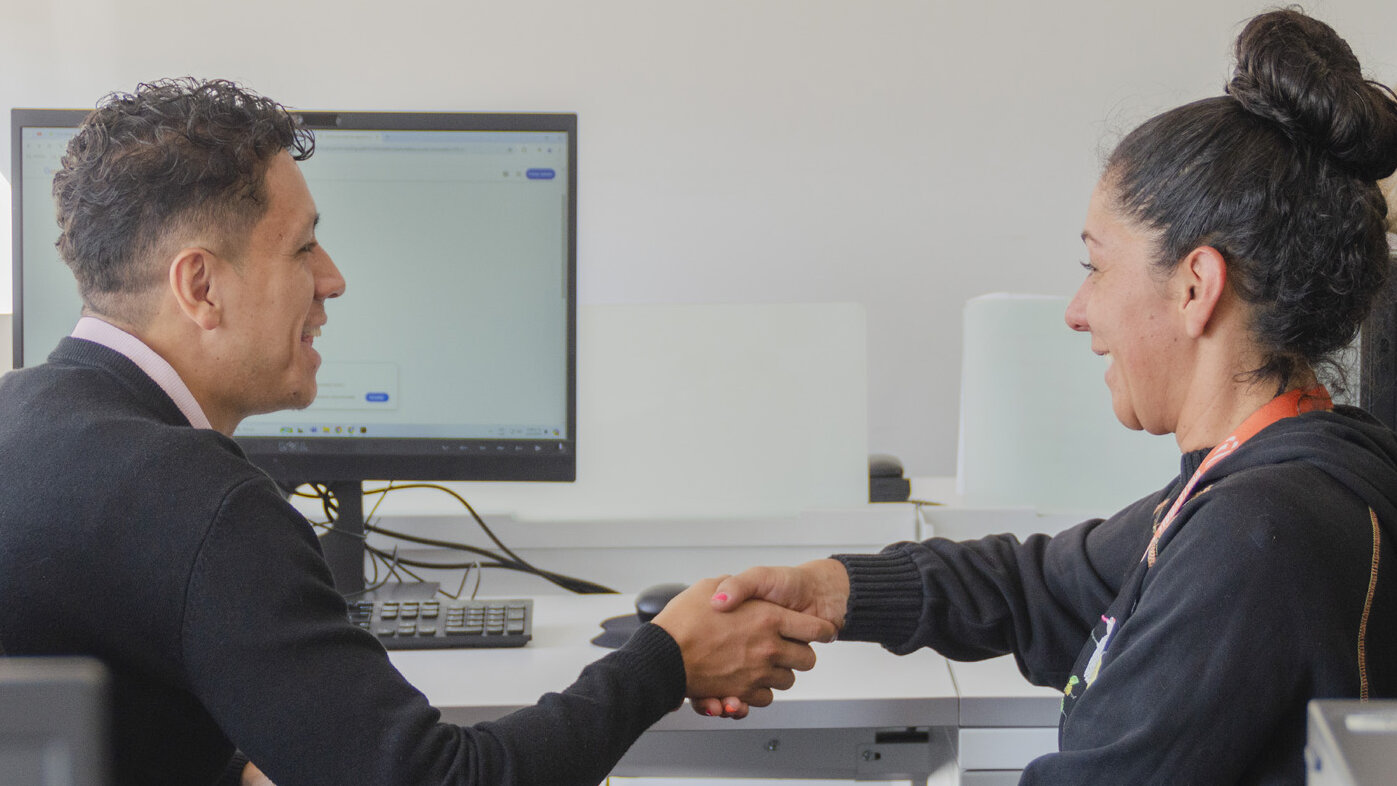 Las habilidades blandas se refieren a cómo las personas se conectan, escuchan y participan en conversaciones en entornos laborales. Foto: María Fernanda Londoño, Unimedios. 