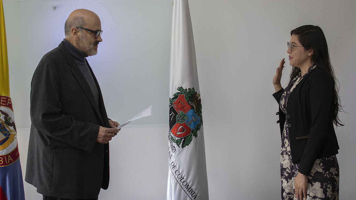 El rector de la UNAL, Leopoldo Múnera Ruiz, y Jiomar Estefanía Bohórquez, la nueva asesora de Comunicaciones de Rectoría. Fotos: Nicol Torres, Unimedios.