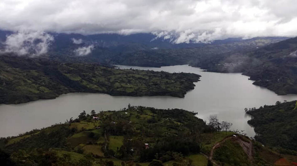 La Central Hidroeléctrica del Guavio bastece de agua potable a más de 12 municipios de Cundinamarca y Meta. Foto: Gobernación de Cundinamarca.