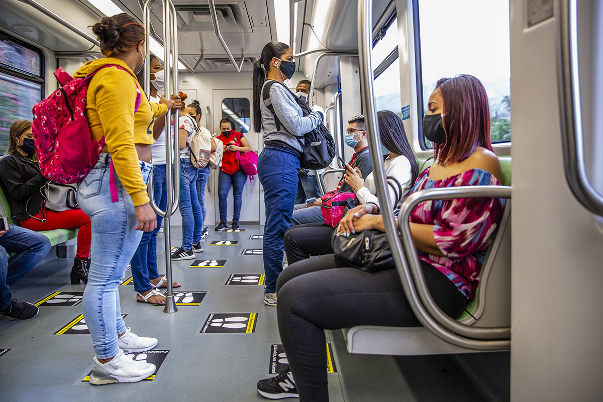 El estudio de la UNAL Sede Medellín demostró que el Metro no es un foco de contagio de COVID-19 si se cumplen prácticas de prevención y bioseguridad. Fotos: Metro de Medellín.