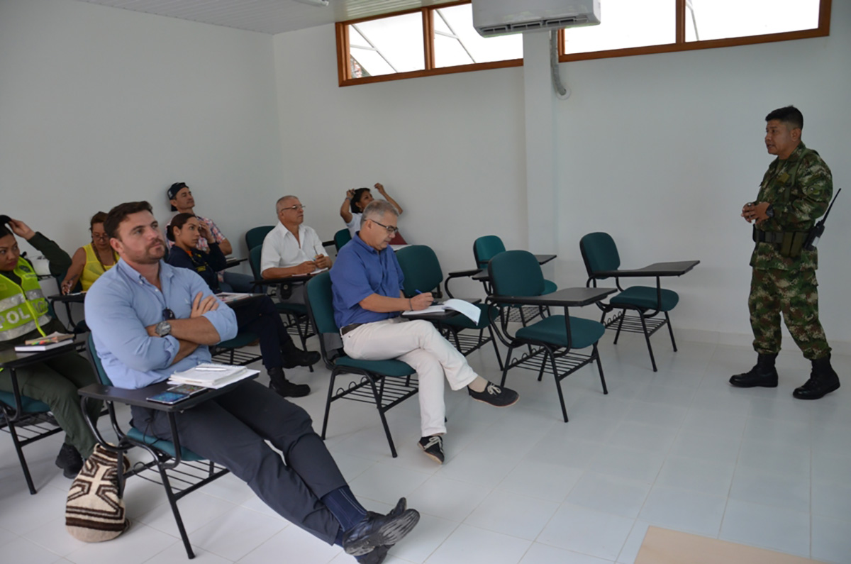 El director de la U.N. Sede Amazonia recibe a representantes de entidades gubernamentales que participan en la Burbuja Ambiental.