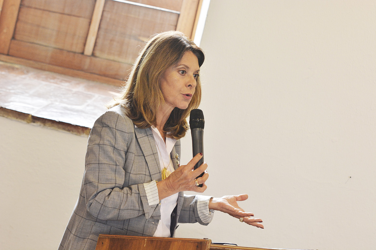 La vicepresidenta de la República, Marta Lucía Ramírez, dio apertura a la 'Primera mesa de género y gestión del conocimiento en la academia y el sector público'. Fotos: Luis Palacios ' Unimedios