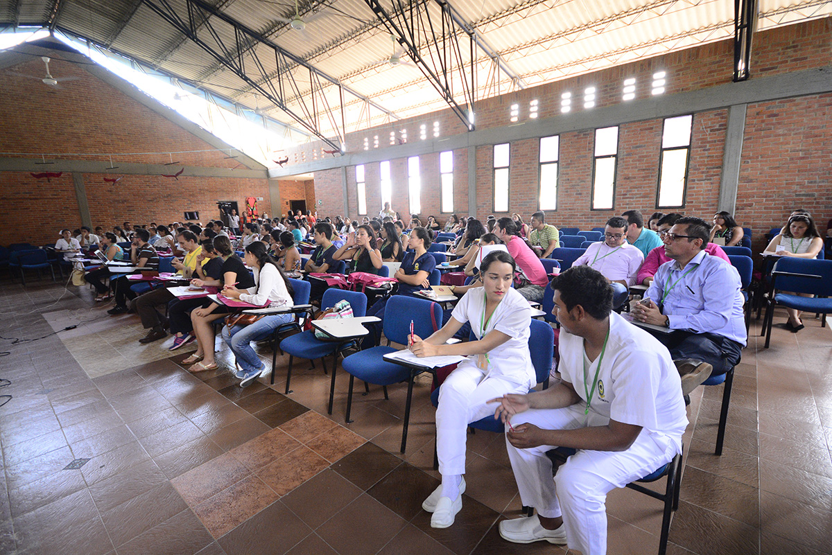 La campaña Nursing Now 2020 tiene como objetivo mejorar el perfil y el estado de la profesión de enfermería en el mundo. Fotos: archivo Unimedios.