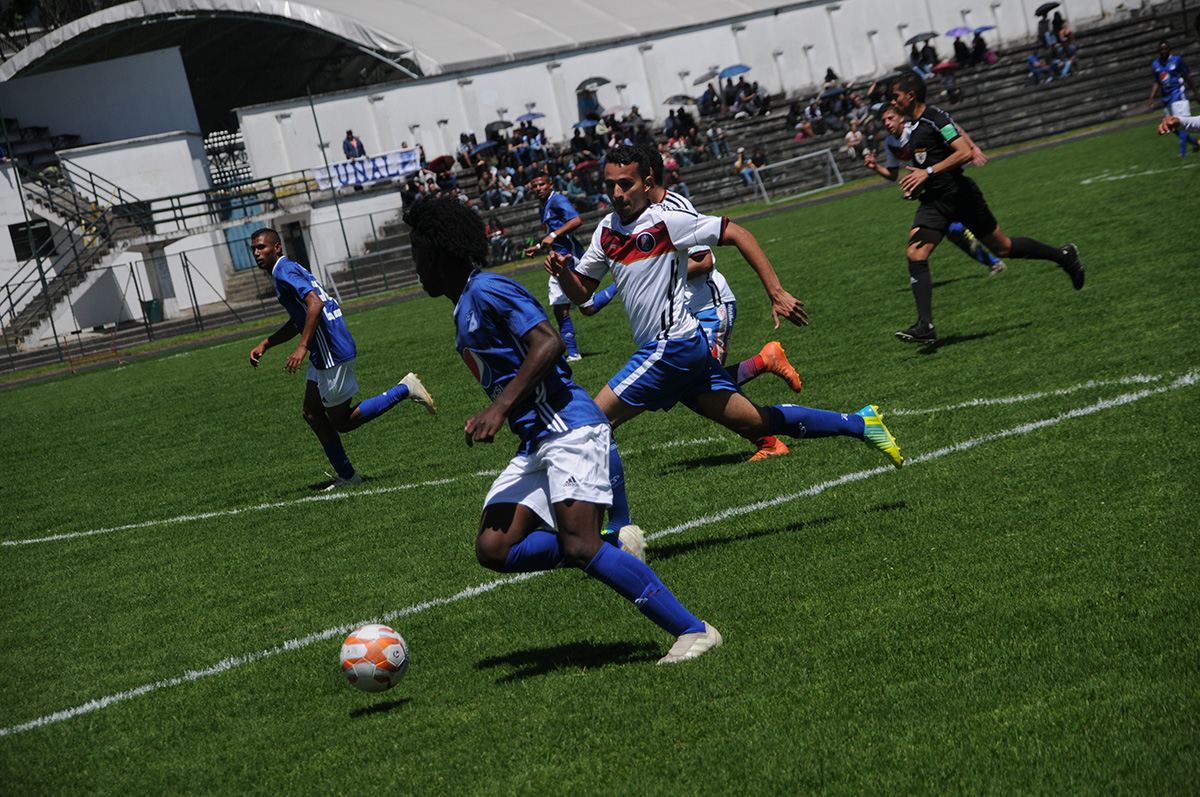 Equipos como Millonarios, Santa Fe, Fortaleza y La Equidad participan en este torneo que se realiza para conmemorar los 80 años del Estadio Alfonso López Pumarejo. Fotos: Nicolás Bojacá - Unimedios