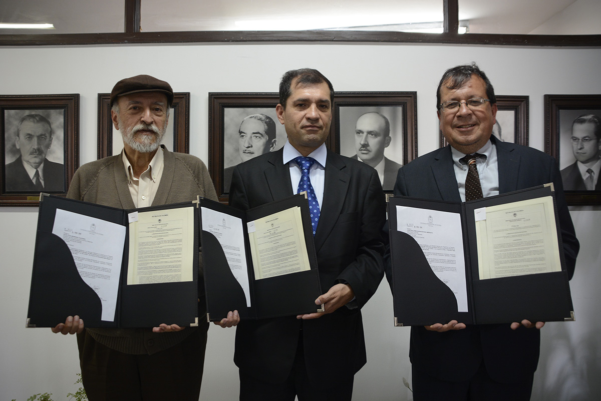Coordinadores de los programas de Economía, Geografía y Cine y Tv, acreditados por el MEN: Germán Prieto Delgado, John Montoya y Juan Guillermo Buenaventura, respectivamente.