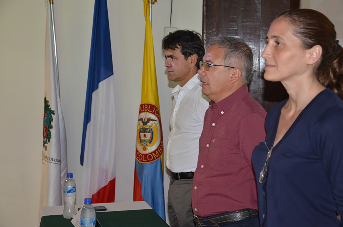 Delegación de Francia a su llegada a la Sede Amazonia.