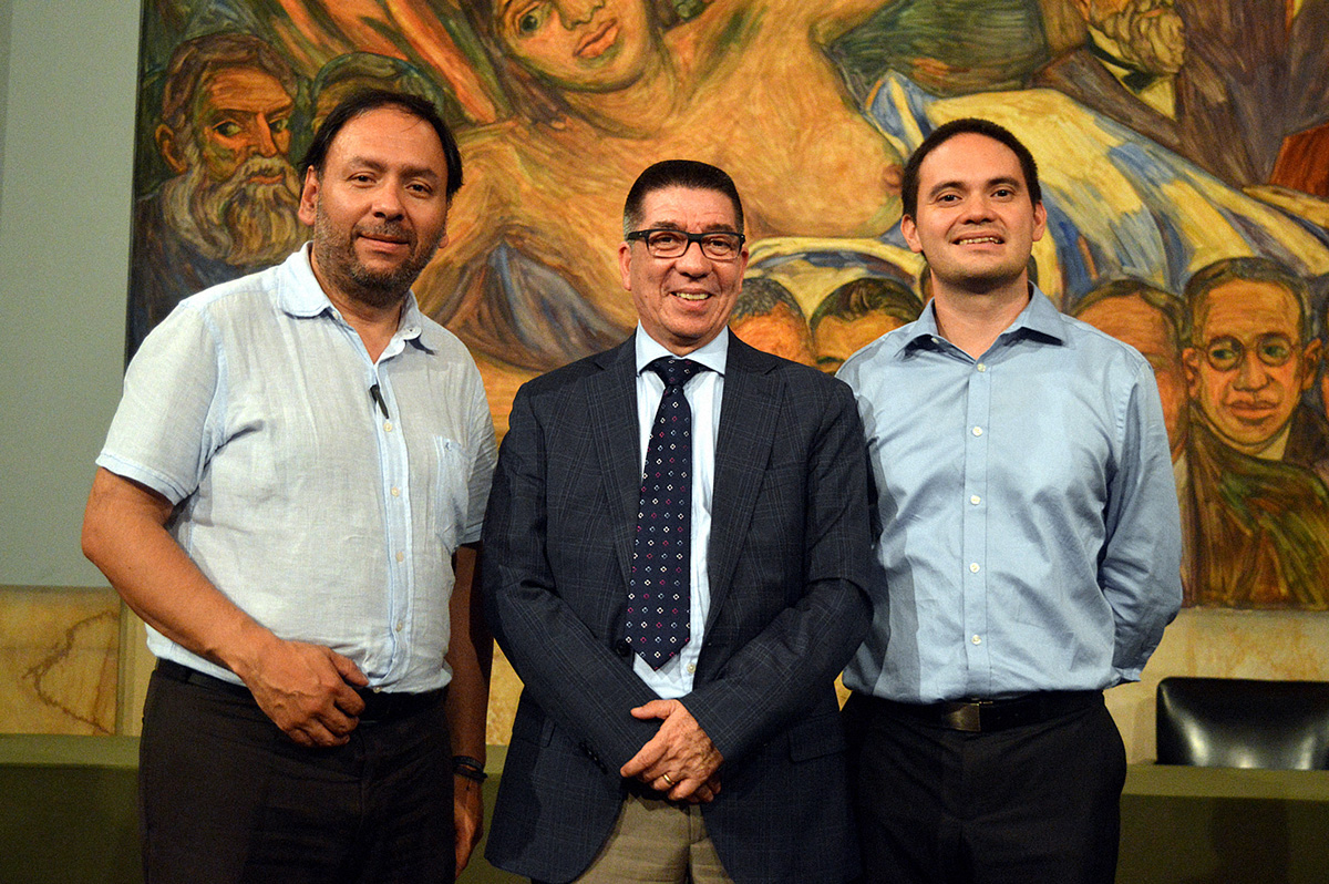 Los pares evaluadores fueron Enrique González, de la Pontificia Universidad Javeriana; Hugo Terashima Marín, del Tecnológico de Monterrey, y Miguel Ángel Jimeno Paba, de la Universidad del Norte.