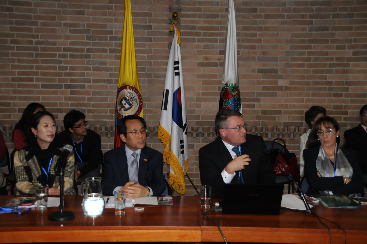 Instalación del IV Encuentro de Estudios Coreanos en Colombia realizado en la U.N.
