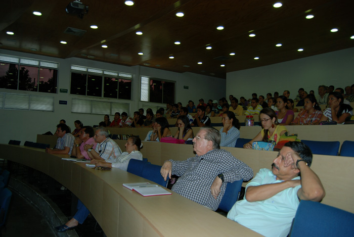 Más de 60 personas asistieron a esta conferencia que dictó Harold Ospina en el auditorio 1020 de la UN en Palmira.