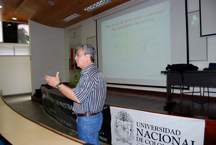 El profesor Marció Rodríguez Lambáis es PhD de la Universidad de Sao Paulo (Brasil). Fotos: Palmira/Unimedios