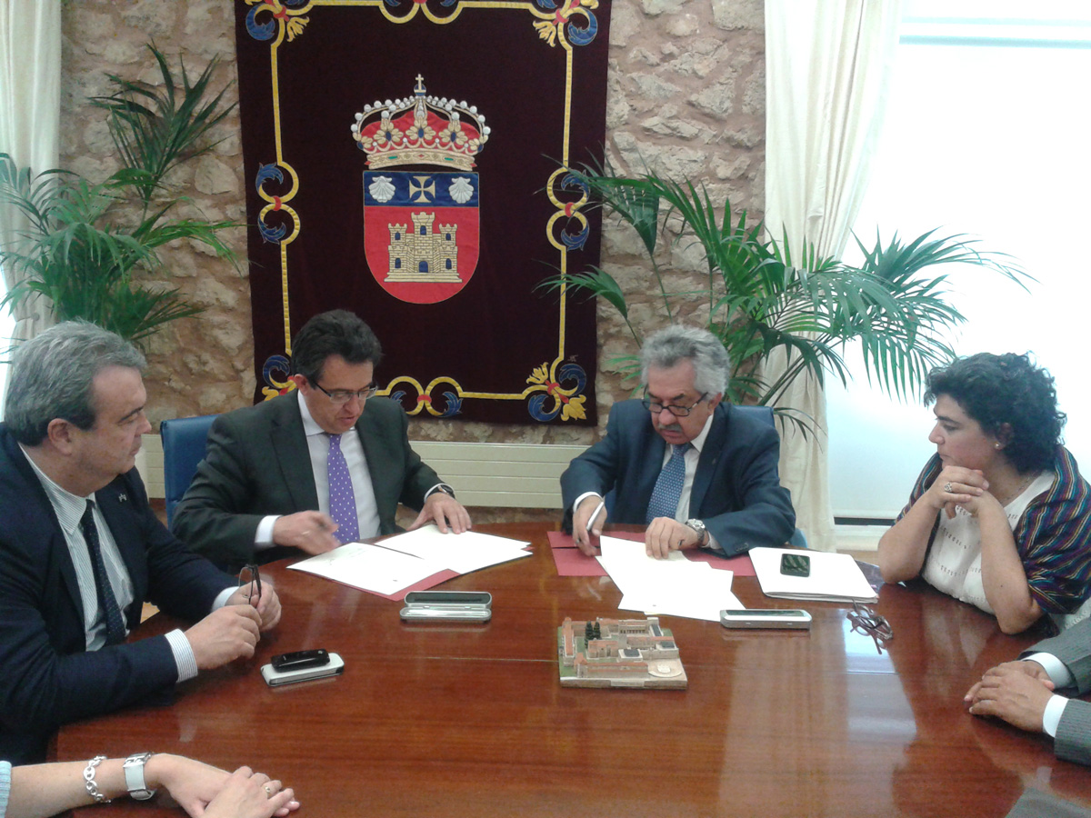 Rectores de la U.N. y la Universidad de Burgos firman acuerdo. Fotos cortesía Catalina Arévalo.