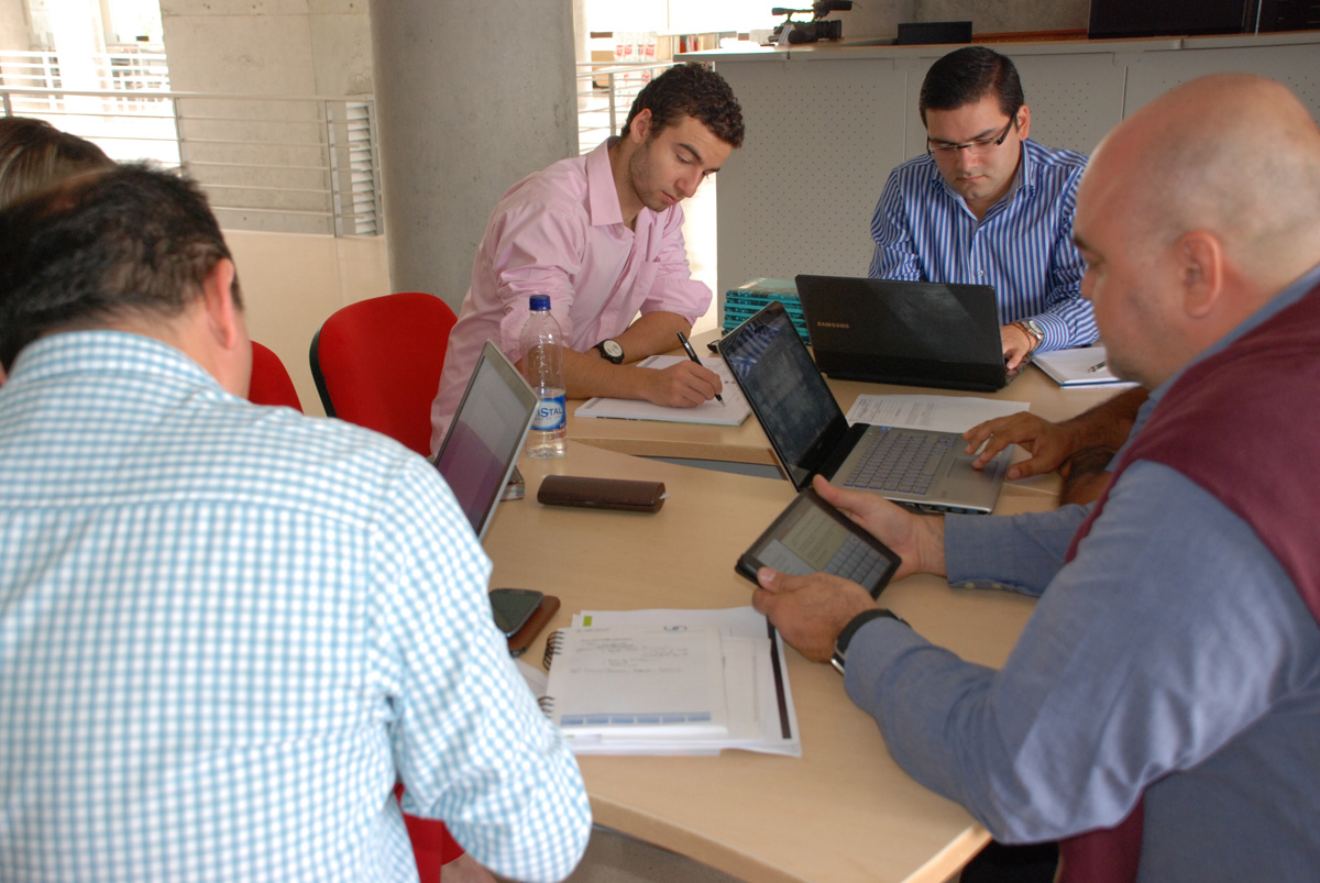 La Dirección Académica constituyó un equipo de trabajo para realizar seguimiento a la reforma. Foto: Andrés Almeida