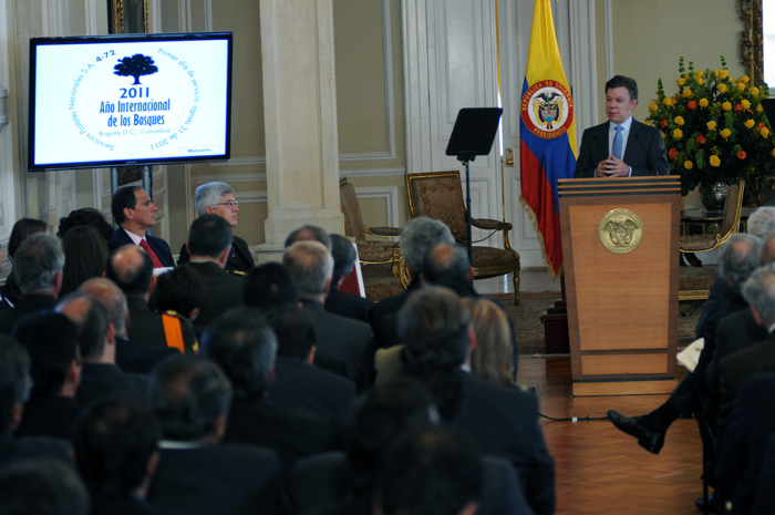 'El 42% de la madera que se produce y comercializa en el país viene de árboles que han sido cortados ilegalmente', dijo Juan Manuel Santos. Fotos: Unimedios