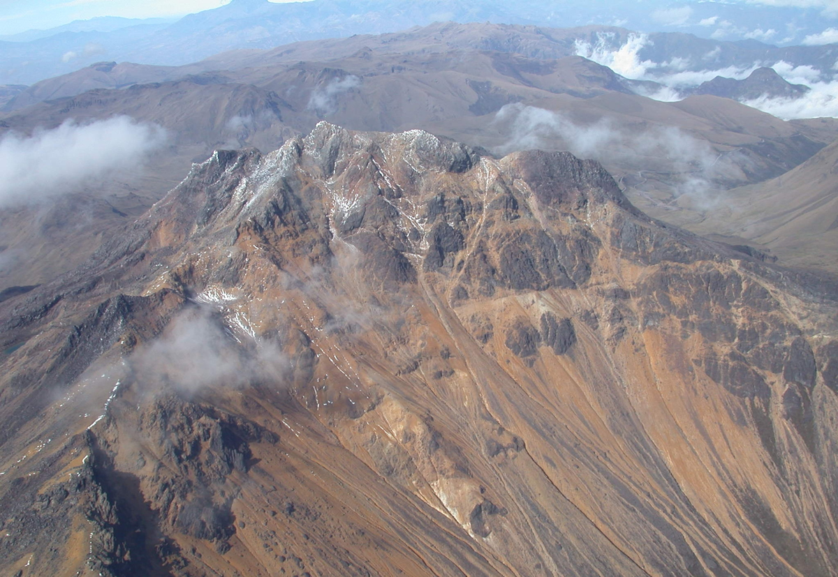 Volcán Chiles, contiguo a Cerro Negro. - Ingeominas